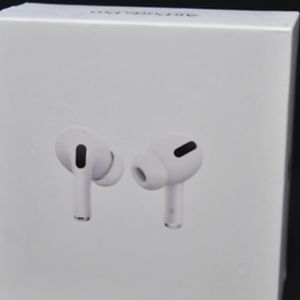 Apple AirPods Pro with MagSafe Wireless Charging Case - White